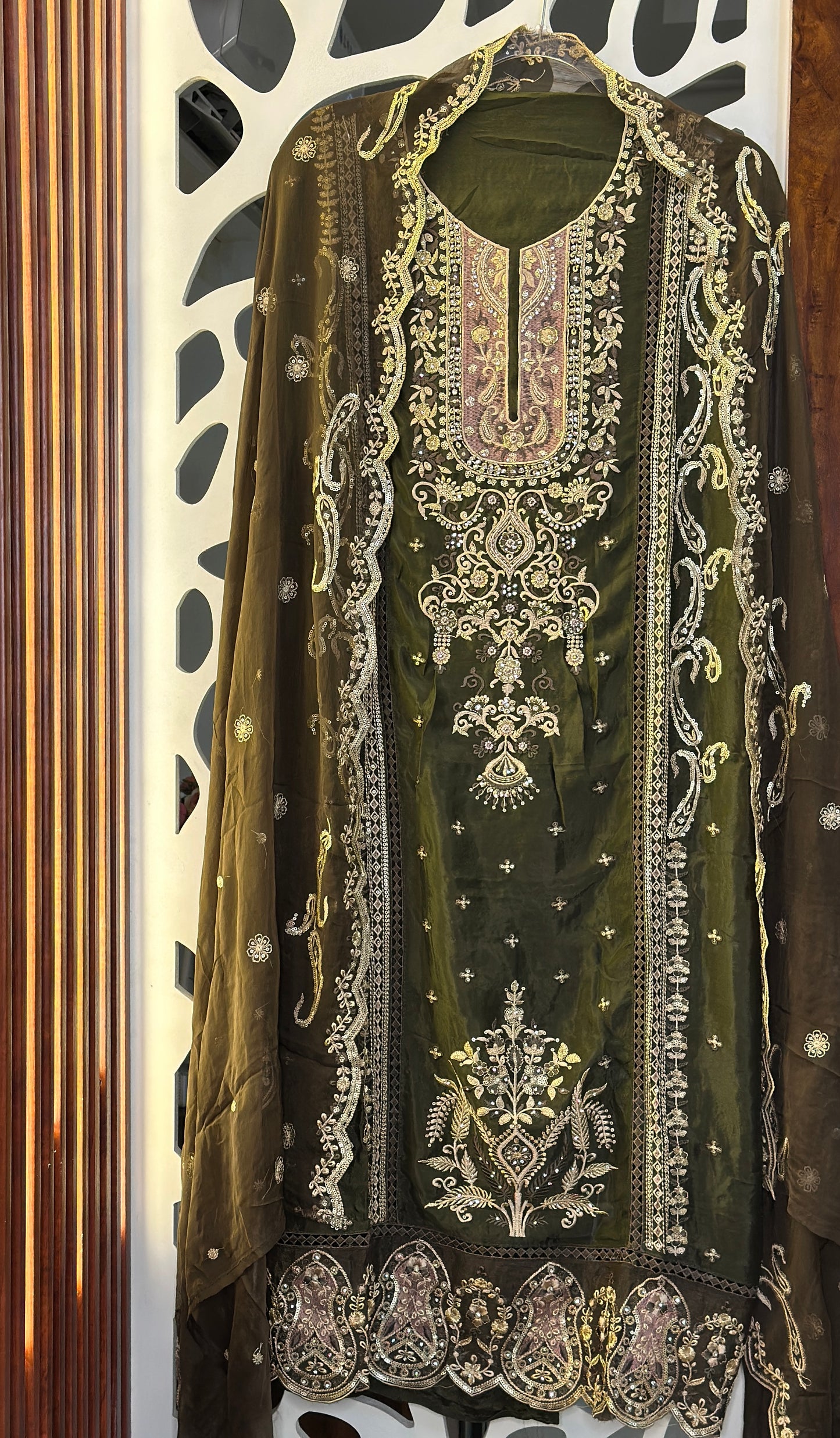 Elegant Embroidered Karachi Pakistani Suit With Pure Chiffon Embroidered Dupatta & Daman Embroidered Rayon Bottom