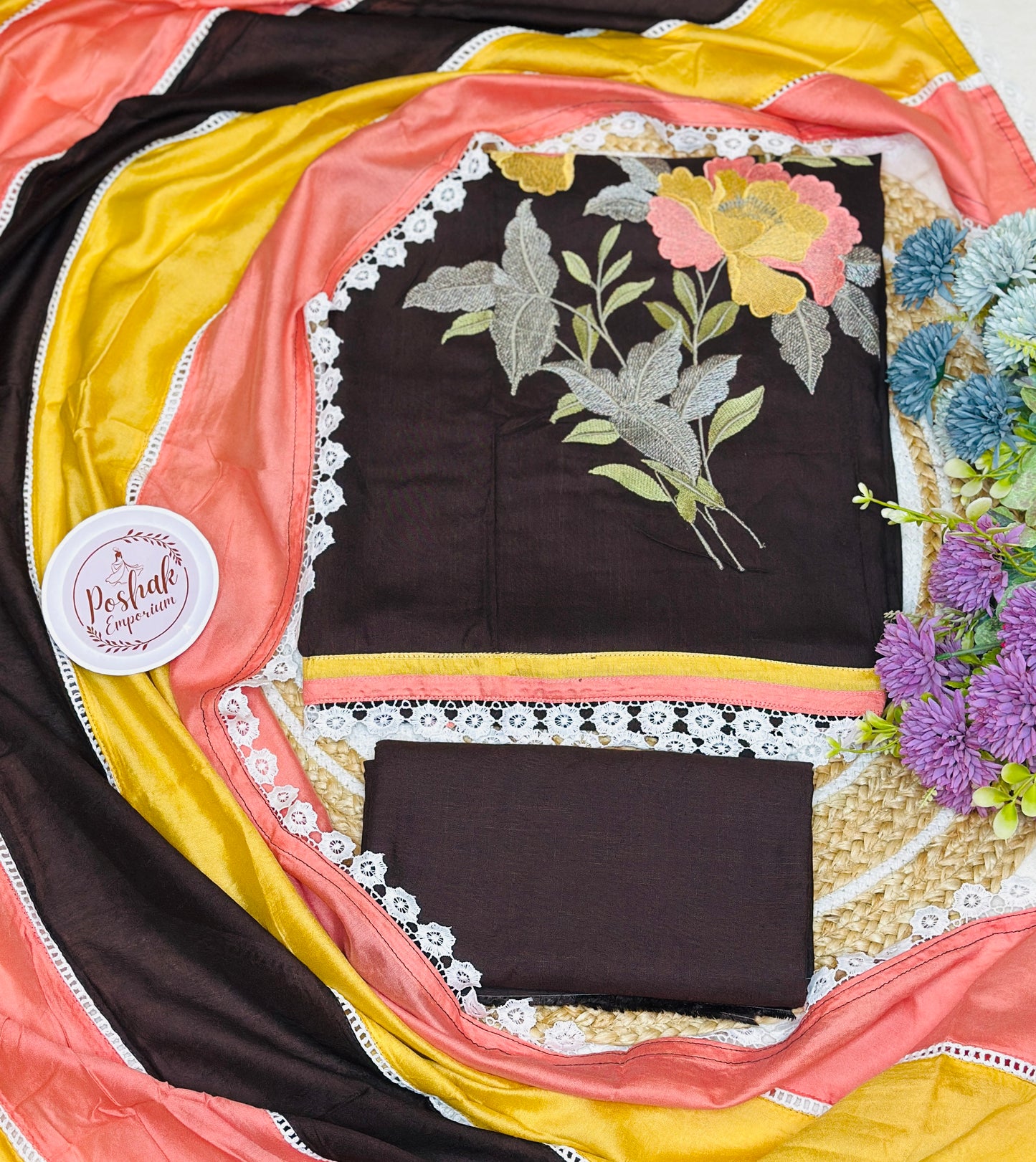 Soft Pure Cotton With Fine Floral Floral Thread Embroidery & Lace Highlights