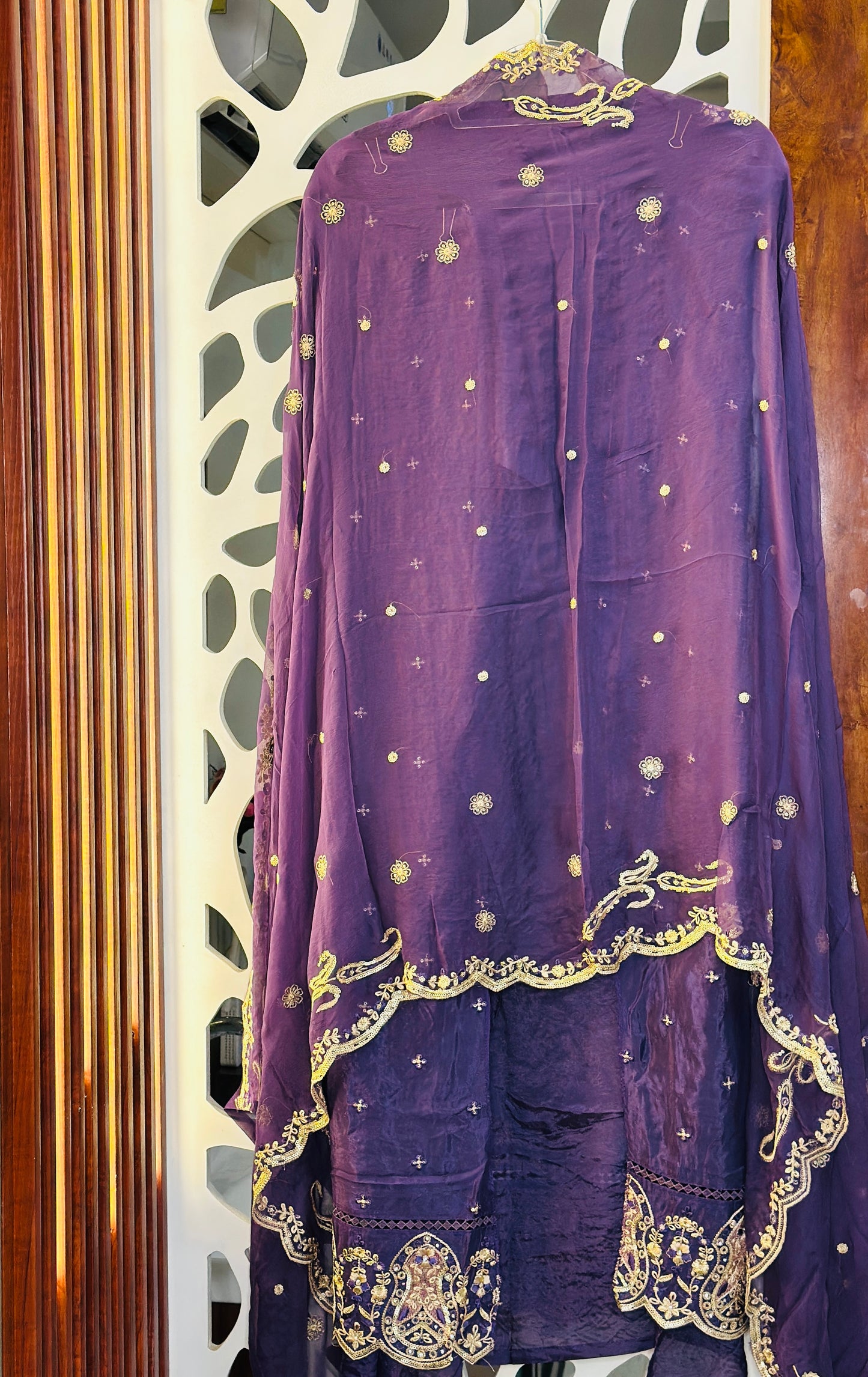 Elegant Embroidered Karachi Pakistani Suit With Pure Chiffon Embroidered Dupatta & Daman Embroidered Rayon Bottom