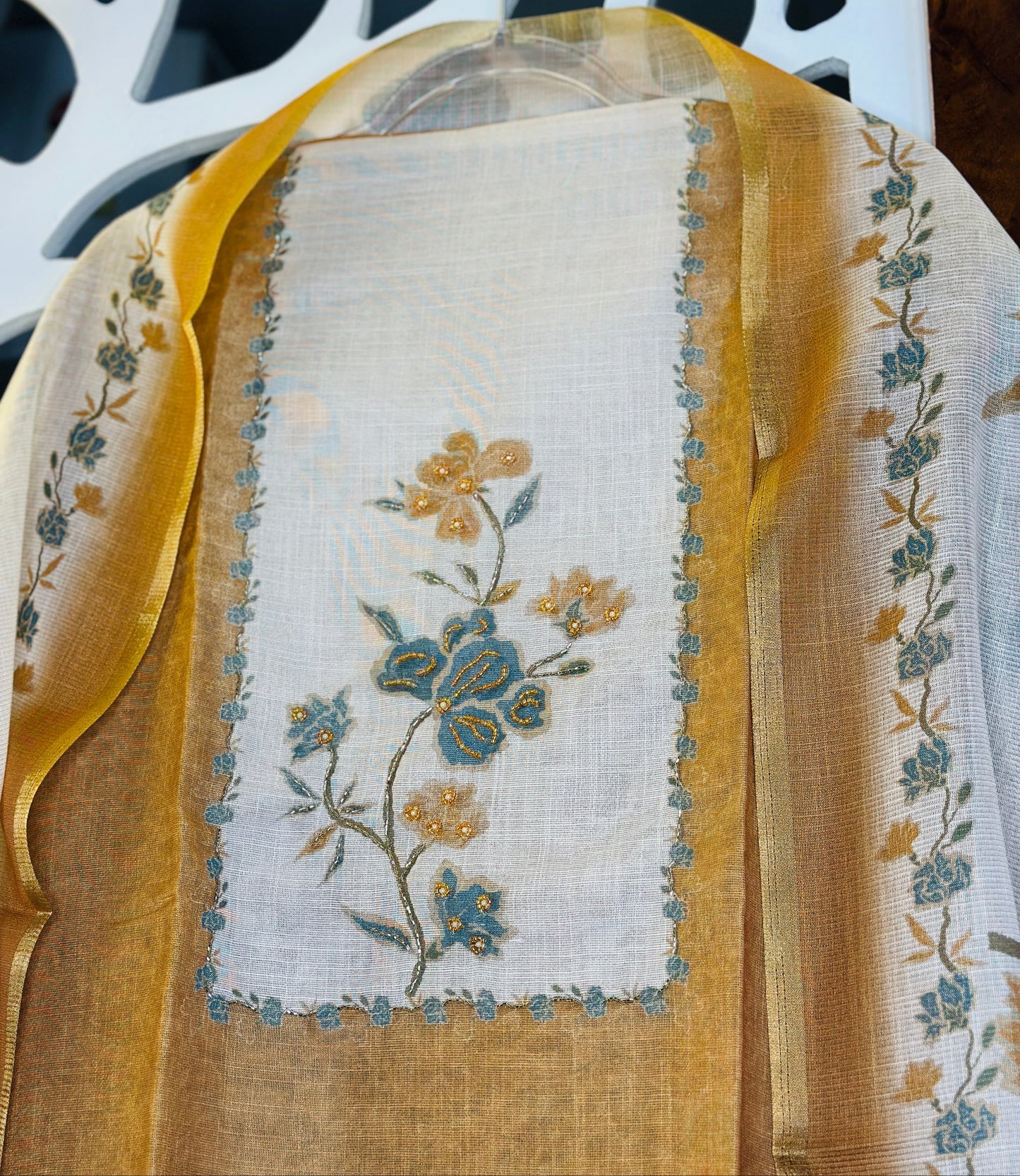 Elegant Linen Suit With Kota Doria Printed Dupatta